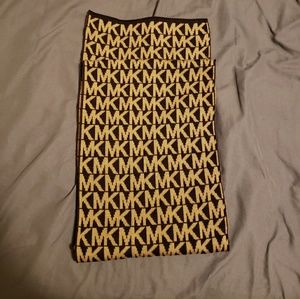 Michael Kors reversible scarf